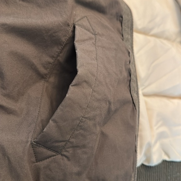 🟢 DIESEL UNISEX OLIVE GREEN & CREAM REVERSIBLE BOMBER JACKET - Picture 5 of 14